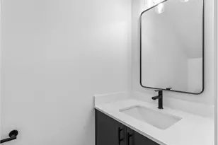6677 N Fessenden St, Portland, OR 97203 - Photo 7
