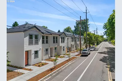 6677 N Fessenden St #15, Portland, OR 97203 - Photo 1