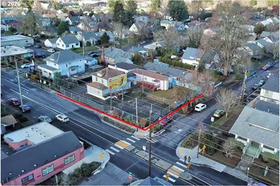 8523 SE Stark St, Portland, OR 97216 - Photo 15