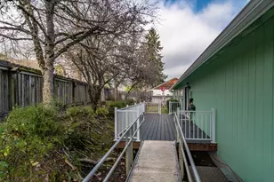 484 SE Clearwater Ct, Roseburg, OR 97470 - Photo 37