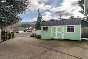 484 SE Clearwater Ct, Roseburg, OR 97470 - Photo 41