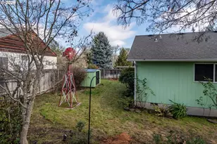 484 SE Clearwater Ct, Roseburg, OR 97470 - Photo 33