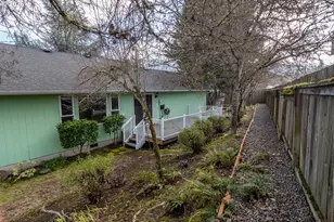 484 SE Clearwater Ct, Roseburg, OR 97470 - Photo 35