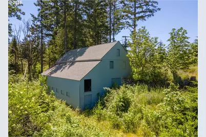 16935 SW Holly Hill Rd, Hillsboro, OR 97123 - Photo 11
