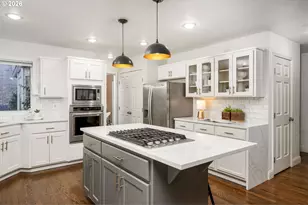 6703 SW Moonshadow Ct, Portland, OR 97223 - Photo 11