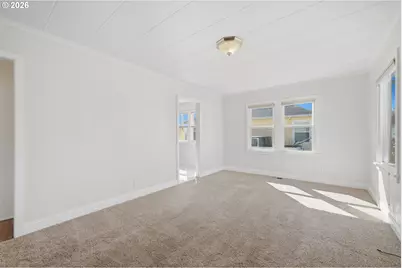 801 Manor Pl, Tillamook, OR 97141 - Photo 7