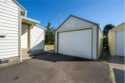801 Manor Pl, Tillamook, OR 97141 - Photo 21