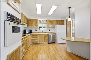 1199 N Terry St, Eugene, OR 97402 - Photo 3