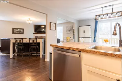 306 E 16th Pl, La Center, WA 98629 - Photo 9