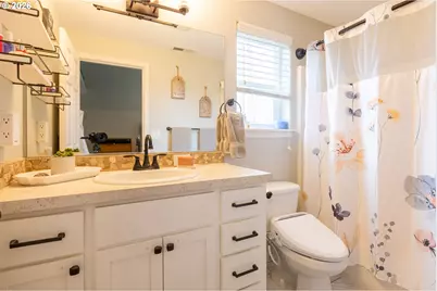 306 E 16th Pl, La Center, WA 98629 - Photo 15