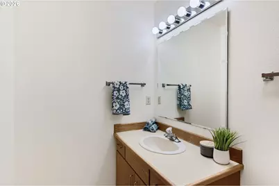 13309 NW 14th Ave #A, Vancouver, WA 98685 - Photo 5