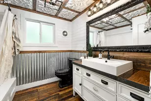 988 Savage Creek Rd, Grants Pass, OR 97527 - Photo 7