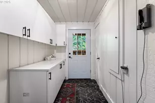 988 Savage Creek Rd, Grants Pass, OR 97527 - Photo 17