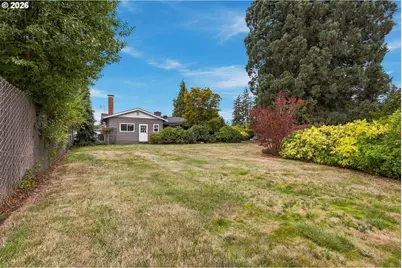 8123 SE Roots Rd, Milwaukie, OR 97267 - Photo 15