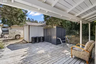 210 SE 4th St, Oakland, OR 97462 - Photo 29