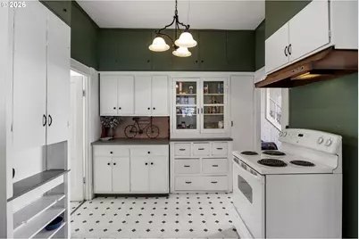 210 SE 4th St, Oakland, OR 97462 - Photo 15