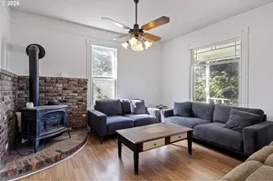 210 SE 4th St, Oakland, OR 97462 - Photo 7