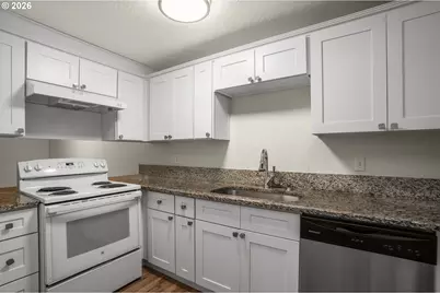3930 Lake Grove Ave #C1, Lake Oswego, OR 97035 - Photo 9