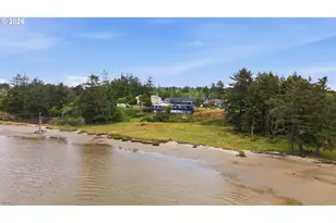 842 S Empire Blvd, Coos Bay, OR 97420 - Photo 3