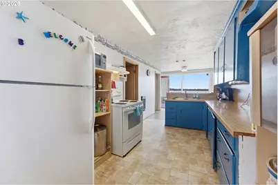 842 S Empire Blvd, Coos Bay, OR 97420 - Photo 11