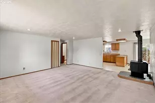 1423 32nd Ave, Albany, OR 97322 - Photo 5