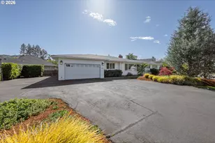 1025 NW Basco Ave, Roseburg, OR 97471 - Photo 9