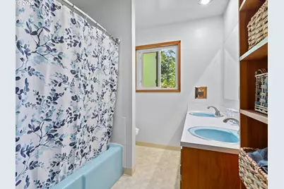 1801 E Laurel Dr, Newberg, OR 97132 - Photo 21
