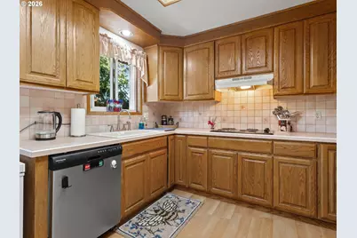 1801 E Laurel Dr, Newberg, OR 97132 - Photo 15