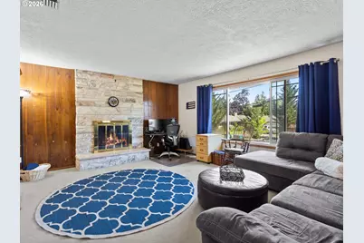 1801 E Laurel Dr, Newberg, OR 97132 - Photo 9