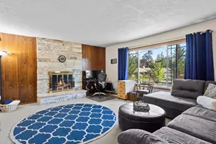 1801 E Laurel Dr, Newberg, OR 97132 - Photo 9