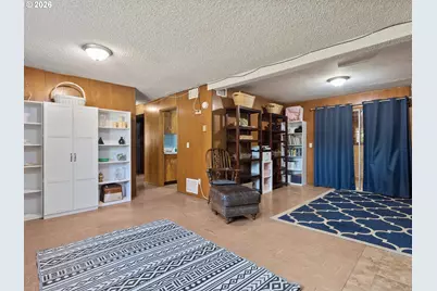 1801 E Laurel Dr, Newberg, OR 97132 - Photo 29
