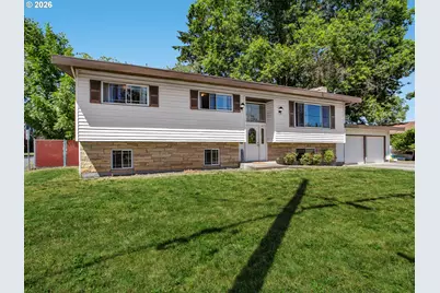 1801 E Laurel Dr, Newberg, OR 97132 - Photo 1