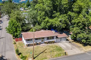 1801 E Laurel Dr, Newberg, OR 97132 - Photo 3