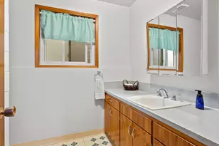 1801 E Laurel Dr, Newberg, OR 97132 - Photo 25