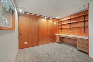 28198 Briggs Hill Rd, Eugene, OR 97405 - Photo 31