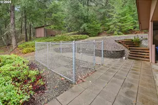 28198 Briggs Hill Rd, Eugene, OR 97405 - Photo 37