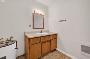 7349 Henderer Rd, Elkton, OR 97436 - Photo 23