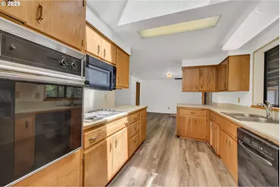 7349 Henderer Rd, Elkton, OR 97436 - Photo 11