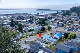 210 Cypress Ave, Garibaldi, OR 97118 - Photo 27