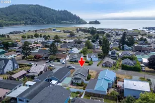 210 Cypress Ave, Garibaldi, OR 97118 - Photo 29