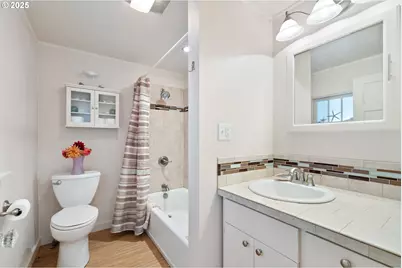 210 Cypress Ave, Garibaldi, OR 97118 - Photo 19