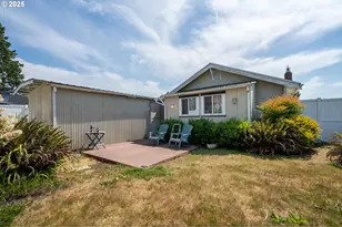 210 Cypress Ave, Garibaldi, OR 97118 - Photo 25