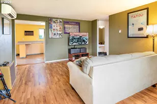 3430 E St, Springfield, OR 97478 - Photo 11