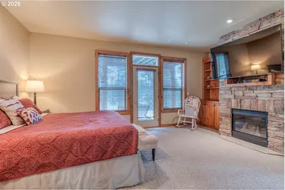 56340 Solar Dr, Bend, OR 97707 - Photo 19