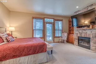 56340 Solar Dr, Bend, OR 97707 - Photo 19