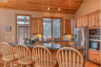 56340 Solar Dr, Bend, OR 97707 - Photo 11