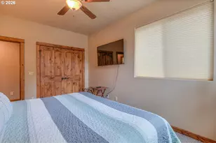 56340 Solar Dr, Bend, OR 97707 - Photo 33