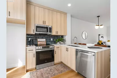 7572 SW 31st Ave, Portland, OR 97219 - Photo 3