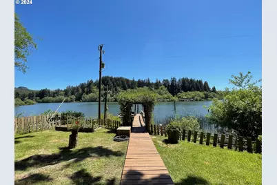 83126 Siltcoos Station Rd, Westlake, OR 97493 - Photo 39