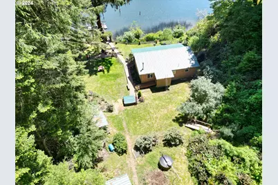 83126 Siltcoos Station Rd, Westlake, OR 97493 - Photo 9
